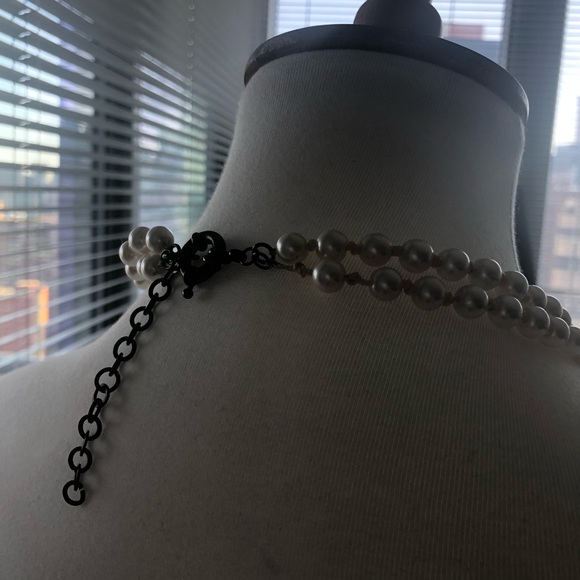 Glass Pearl Necklace with Crystal Gems - Picture 5 of 5